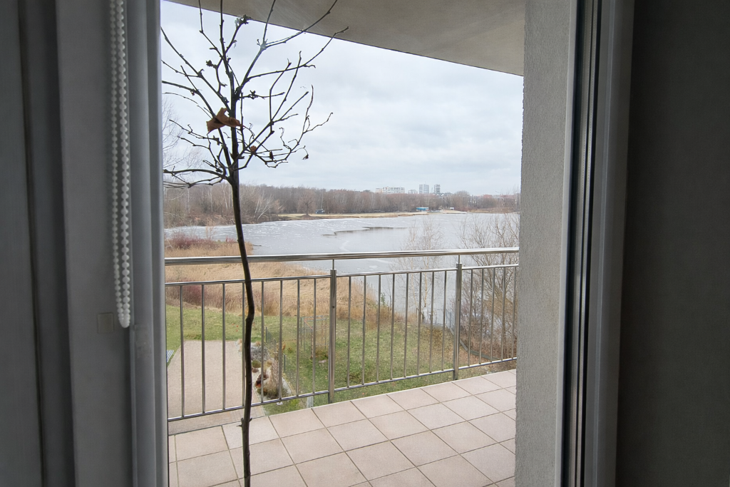 Panoramiczny widok z balkonu