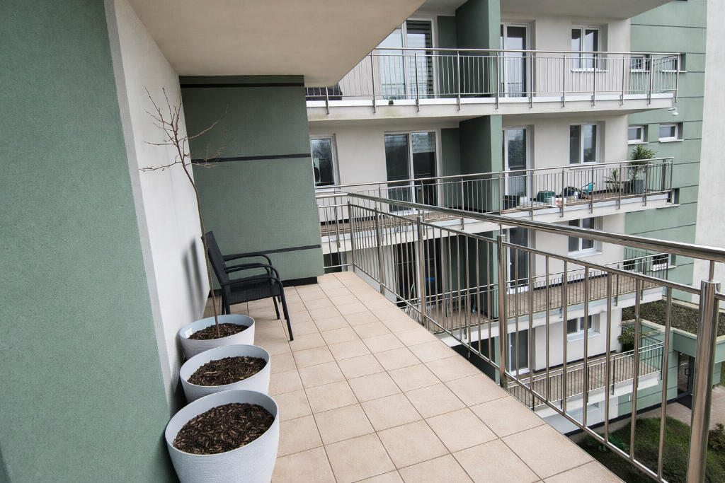 Przestronny balkon
