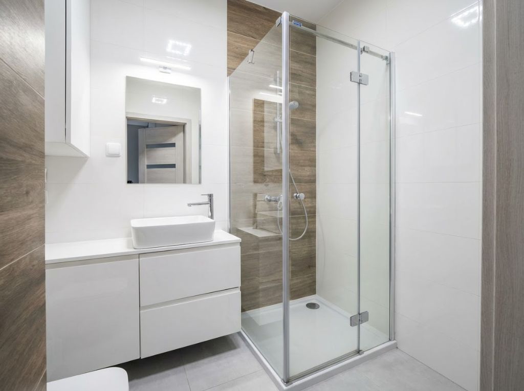 Nowoczesna łazienka z kabiną prysznicową